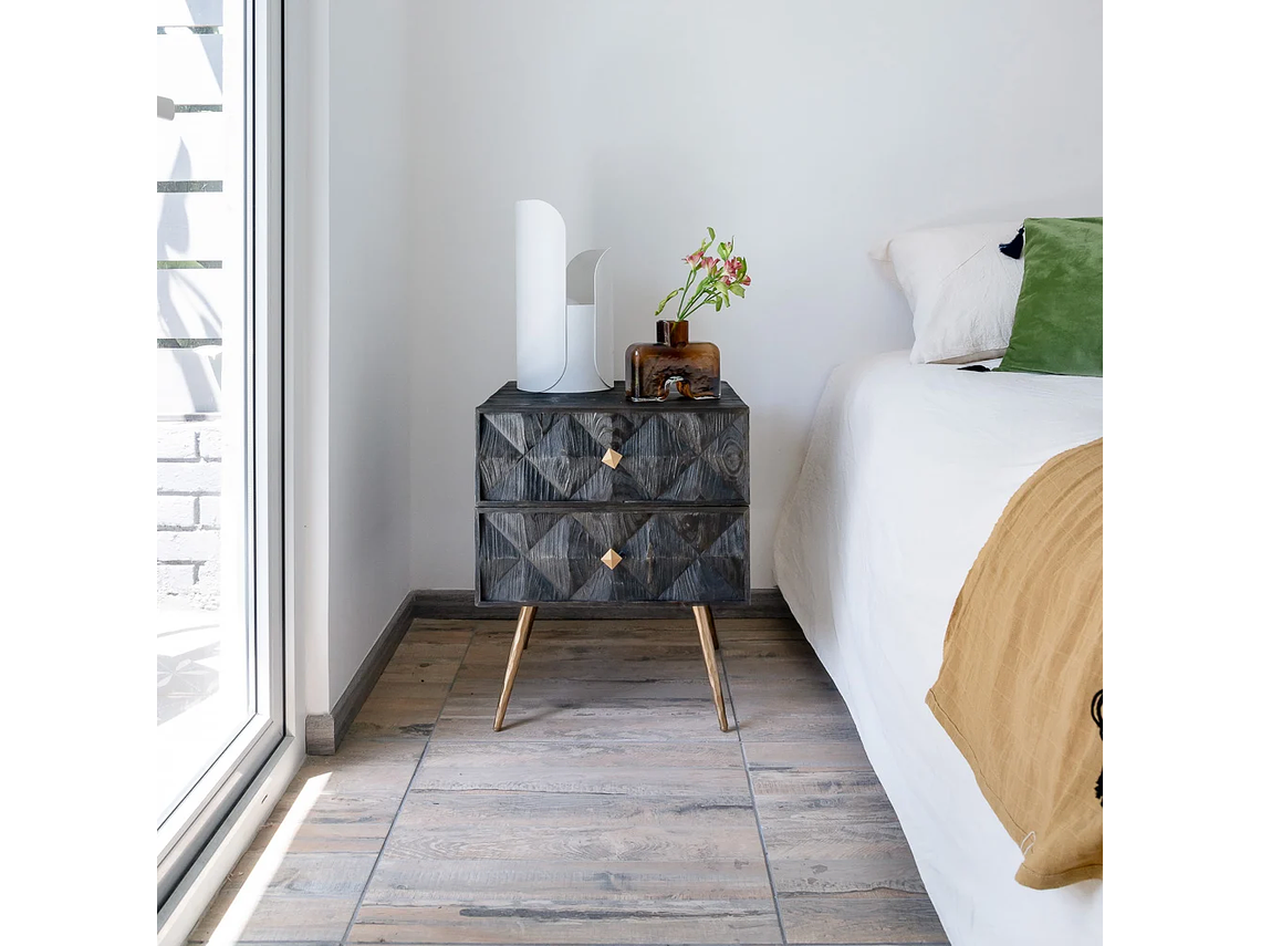 VELADOR DE MADERA COLOR CARBÓN 2