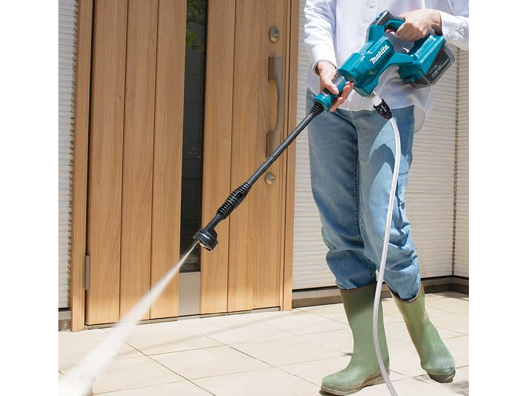 HIDROLAVADORA MAKITA 18V LXT BL 55 BAR DHW180 2