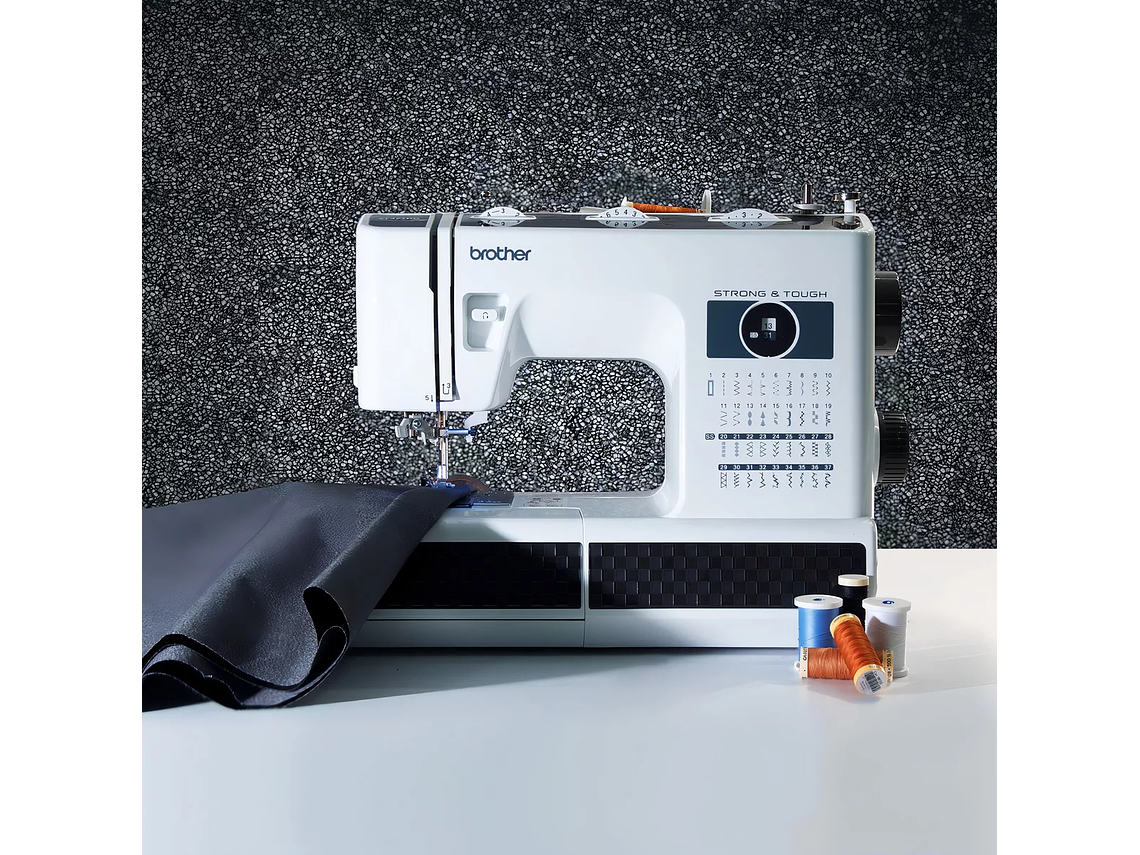 MÁQUINA DE COSER RECTA BROTHER STRONG AND TOUGH ST371HD PORTABLE BLANCA Y NEGRO 110V 4