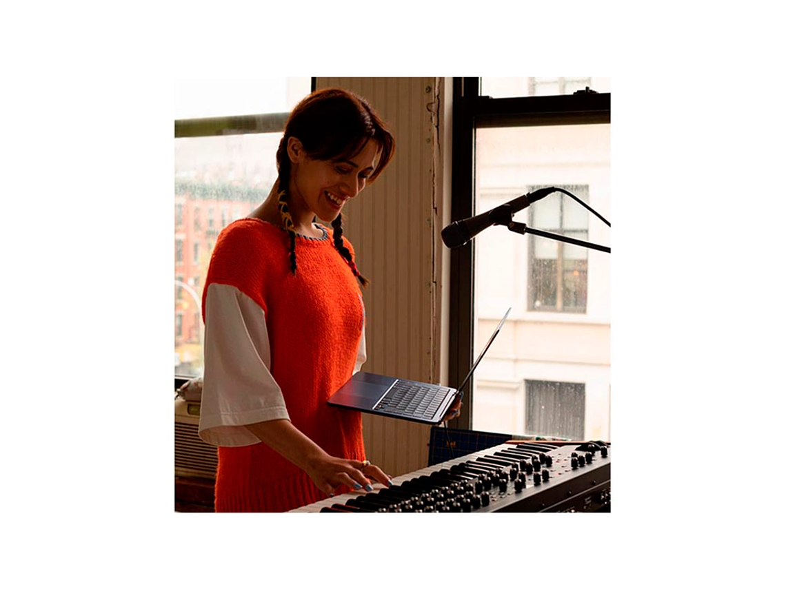 MACBOOK AIR M2 (CPU 8NUC Y GPU 8NUC) 16GB RAM 256GB SSD 13.6