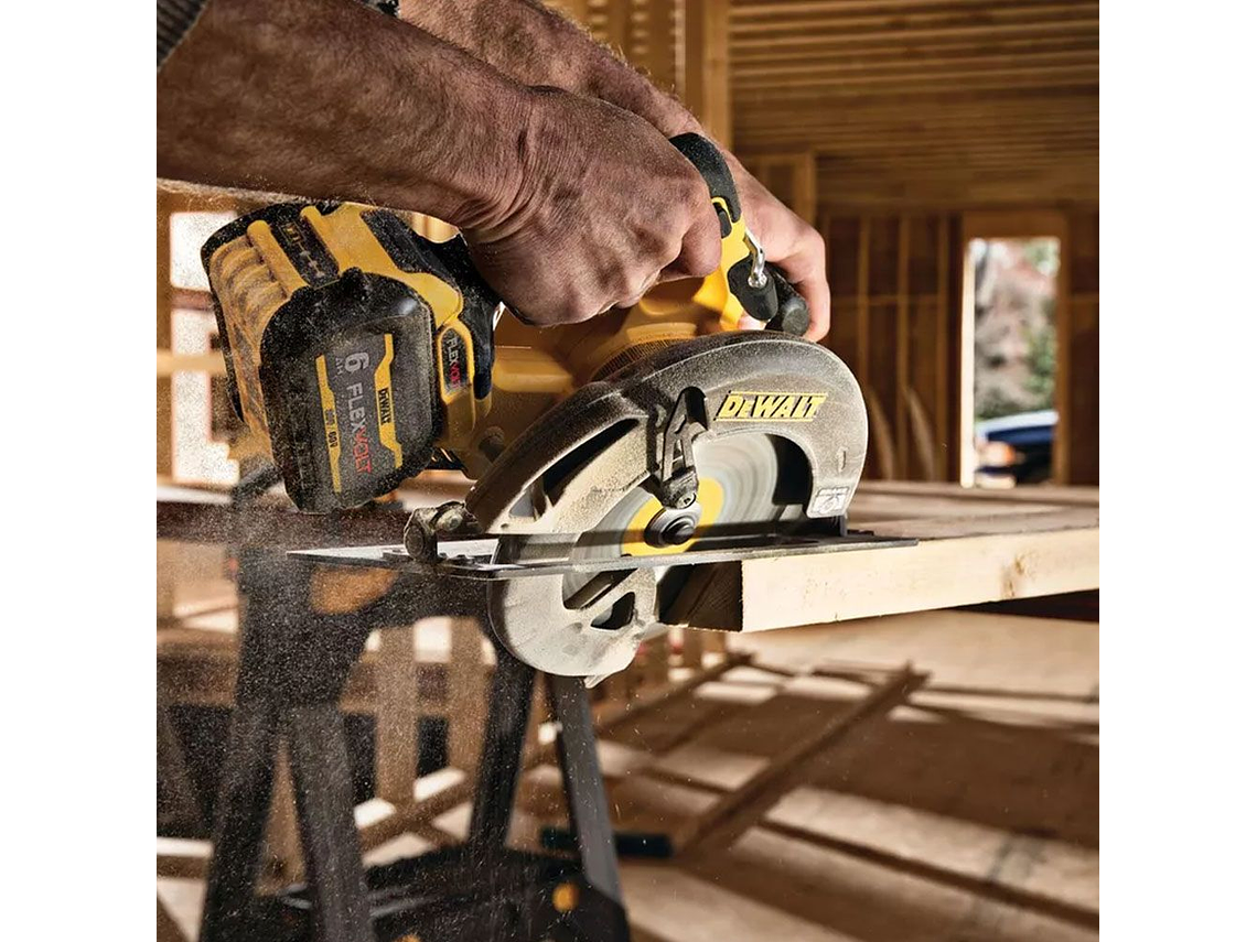 KIT SIERRA CIRCULAR DEWALT INAL. 71/4' 60V + 2 BAT 6A+CARG. 3