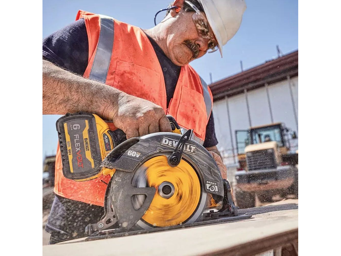 KIT SIERRA CIRCULAR DEWALT INAL. 71/4' 60V + 2 BAT 6A+CARG. 6