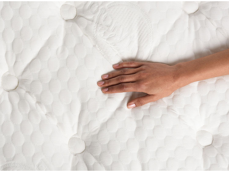 JUEGO DE DORMITORIO CIC CAMA EUROPEA SUPER PREMIUM KING + SET TIGRIS 7