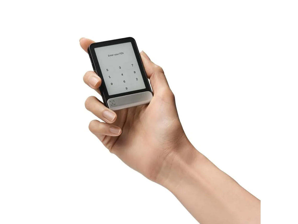 BILLETERA LEDGER FLEX CON PANTALLA TÁCTIL BTC ETH XRP 4