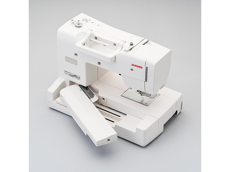 BORDADORA JANOME MEMORY CRAFT 100E 4