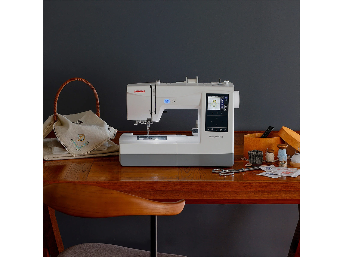 BORDADORA JANOME MEMORY CRAFT 100E 7