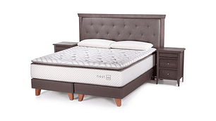 JUEGO DE DORMITORIO ROSEN CAMA EUROPEA NEST 2 PLAZAS + ALMOHADAS + RESPALDO + VELADORES