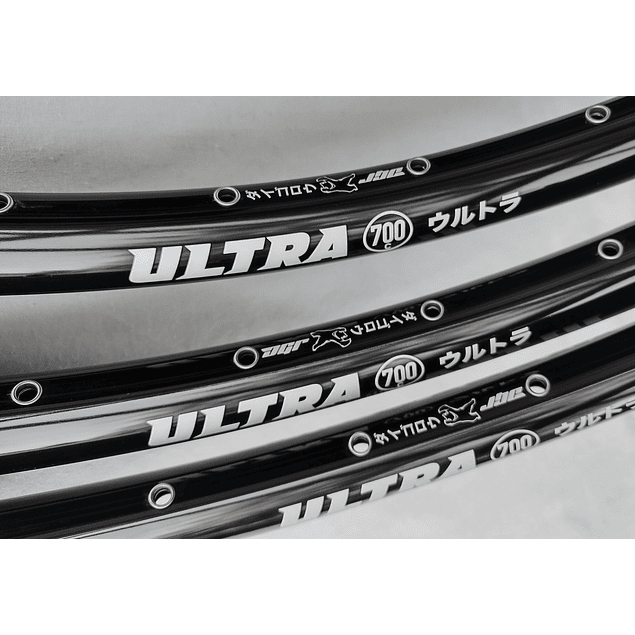 LLANTA DGR ULTRA 700C - TUBELESS - 32H - NEGRO BRILLANTE