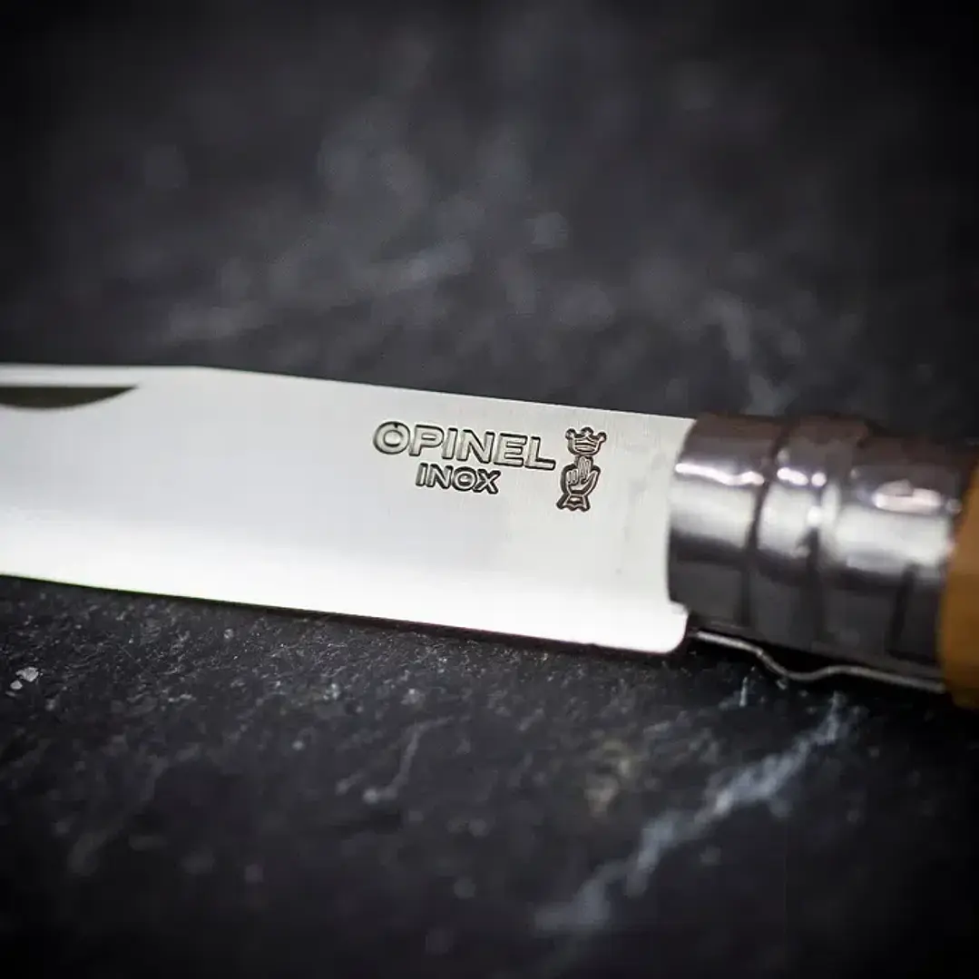 Navaja Opinel N°08 Stainless Steel con Lazo de Cuero 2