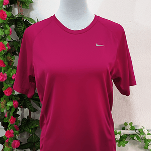 POLERA DEPORTIVA NIKE S
