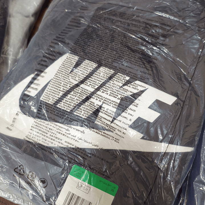 Poleron Nike Sportswear Fleece con Gorro — Retorno de Tienda 3