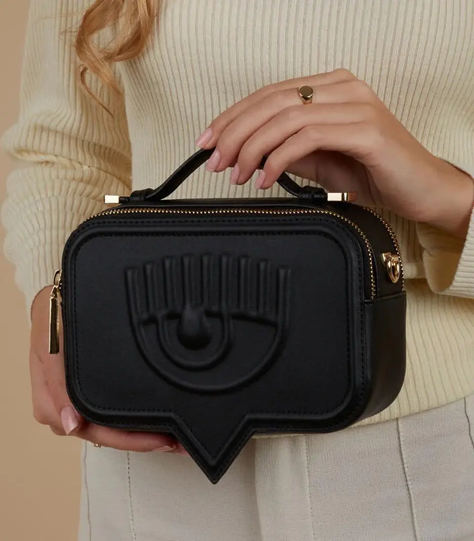 Chiara Ferragni cartera black 4