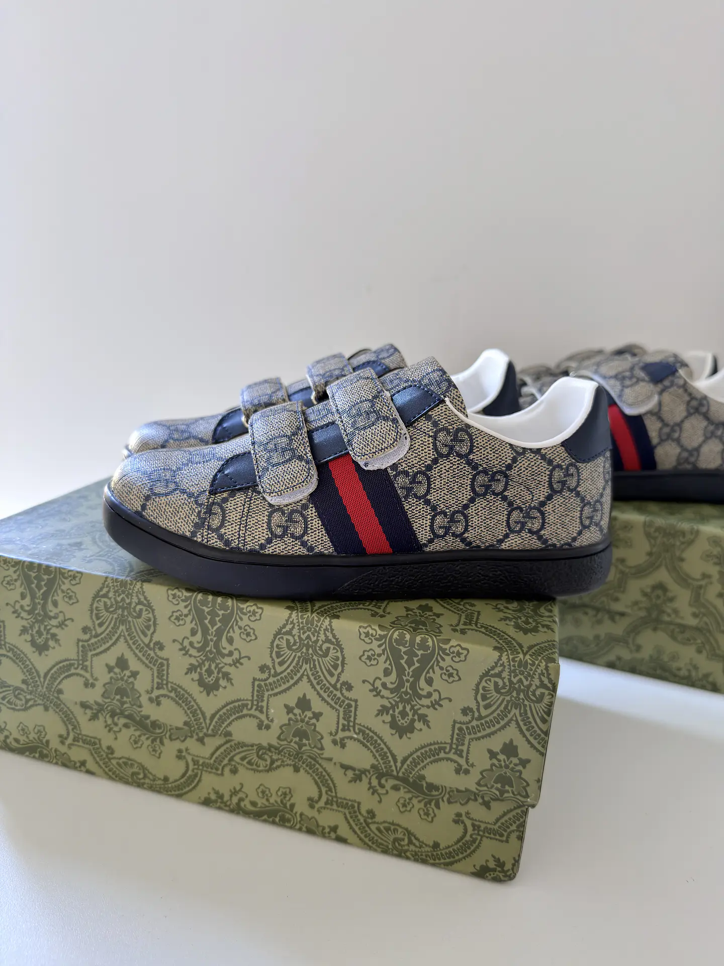 Gucci Ace monogram niño 3
