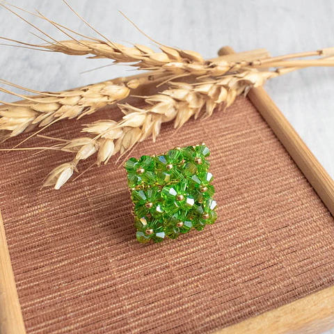 Anillo "Cuadrado" verde claro