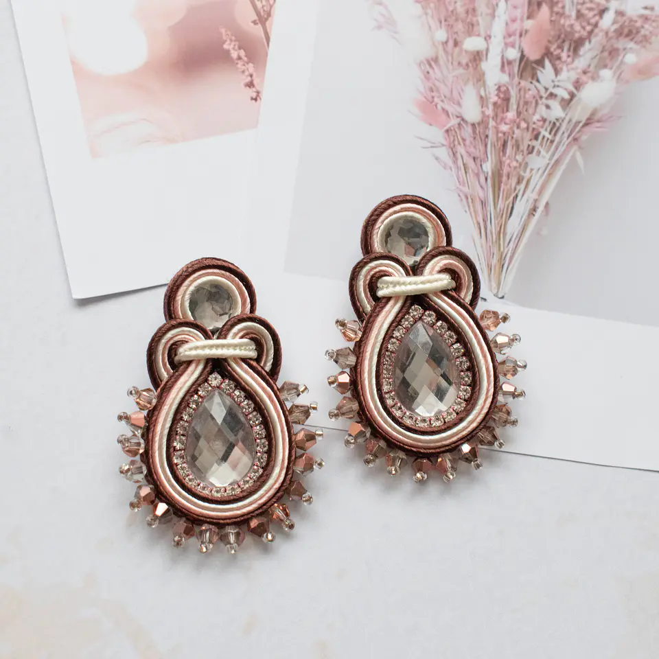 Aros 