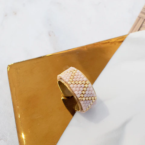 Anillo ajustable "ZigZag" durazno y dorado