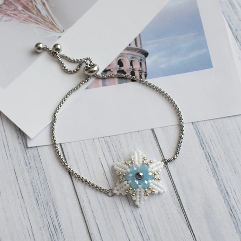 Pulsera ajustable "Magnolia" blanco y celeste