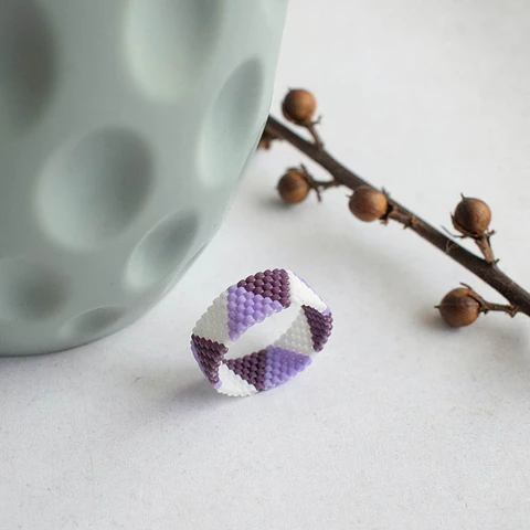 Anillo "Boho" morado, lila y blanco