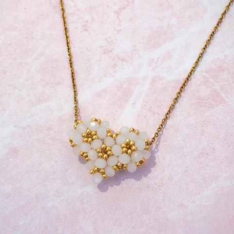 Collar "Corazón 3D" blanco y dorado