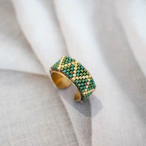 Anillo ajustable "ZigZag" verde tornasol y dorado