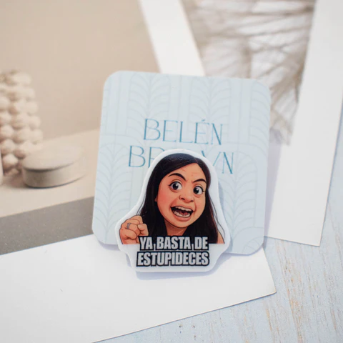 Pin "Ya basta de estupideces"