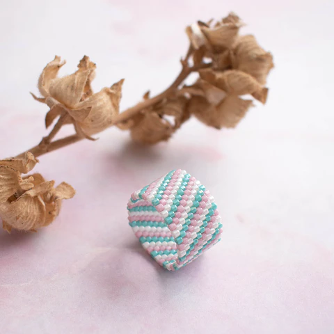 Anillo "Líneas diagonal" pastel