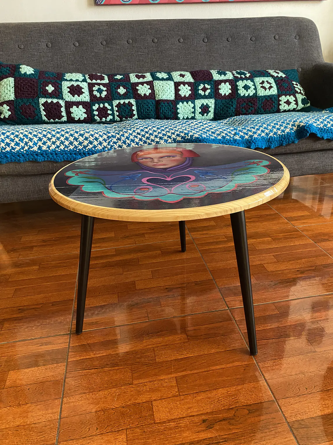 Mesa de centro pintada a mano  3
