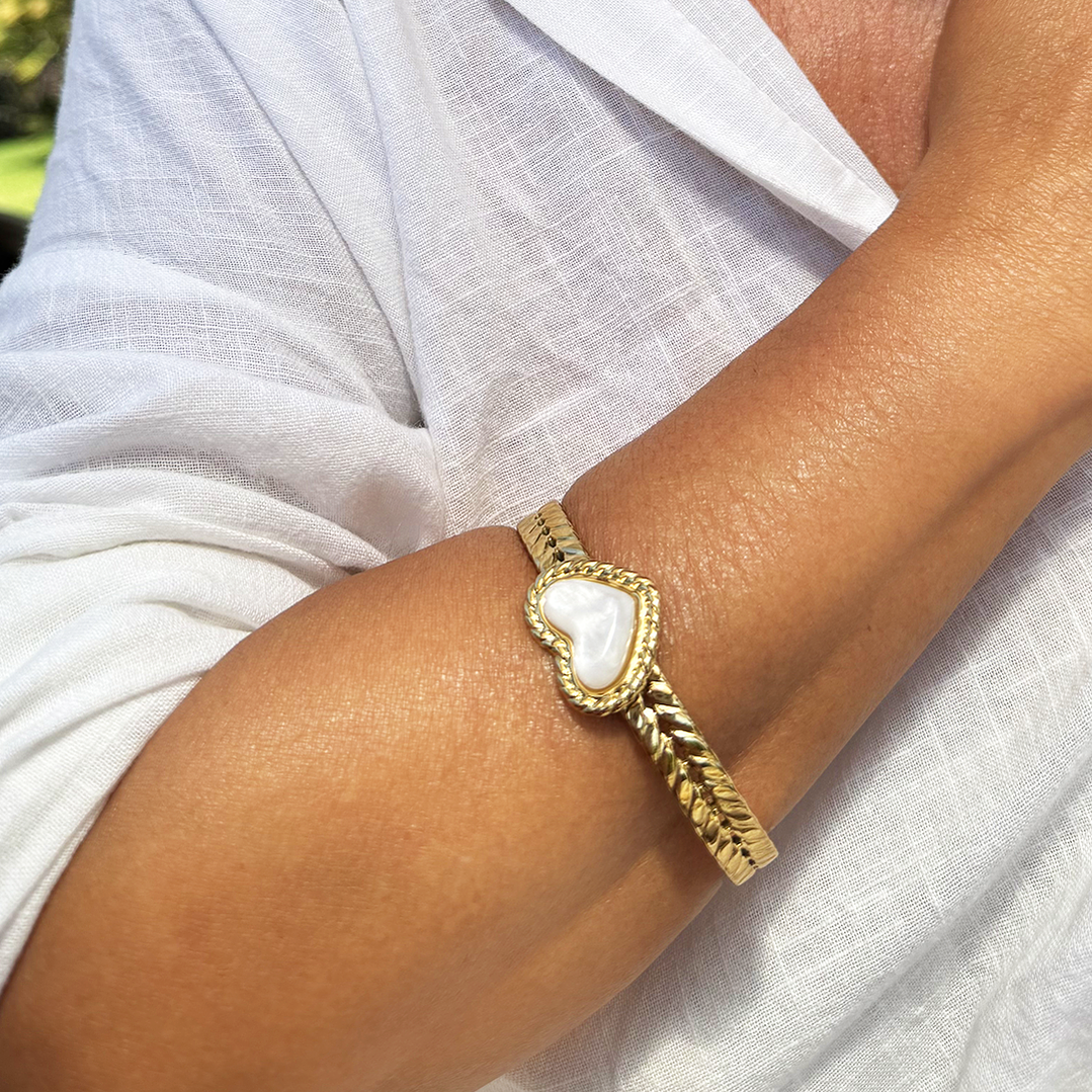 Bracelete Coração Madrepérola Dourado 2