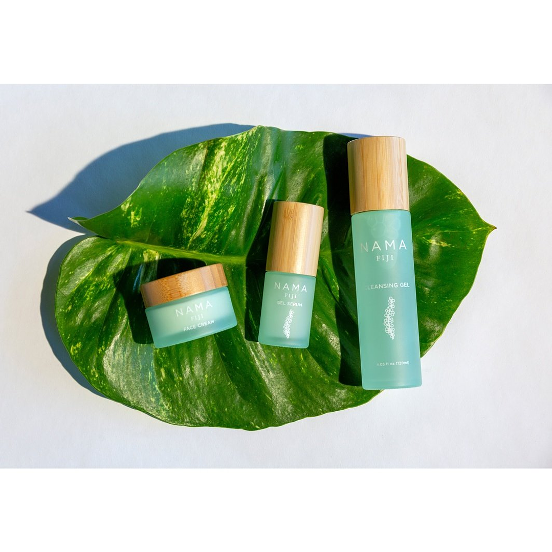 Soothe Bundle ( Gel de Limpeza, Sérum em Gel, Creme de Rosto) BellaVantagem Kit 3