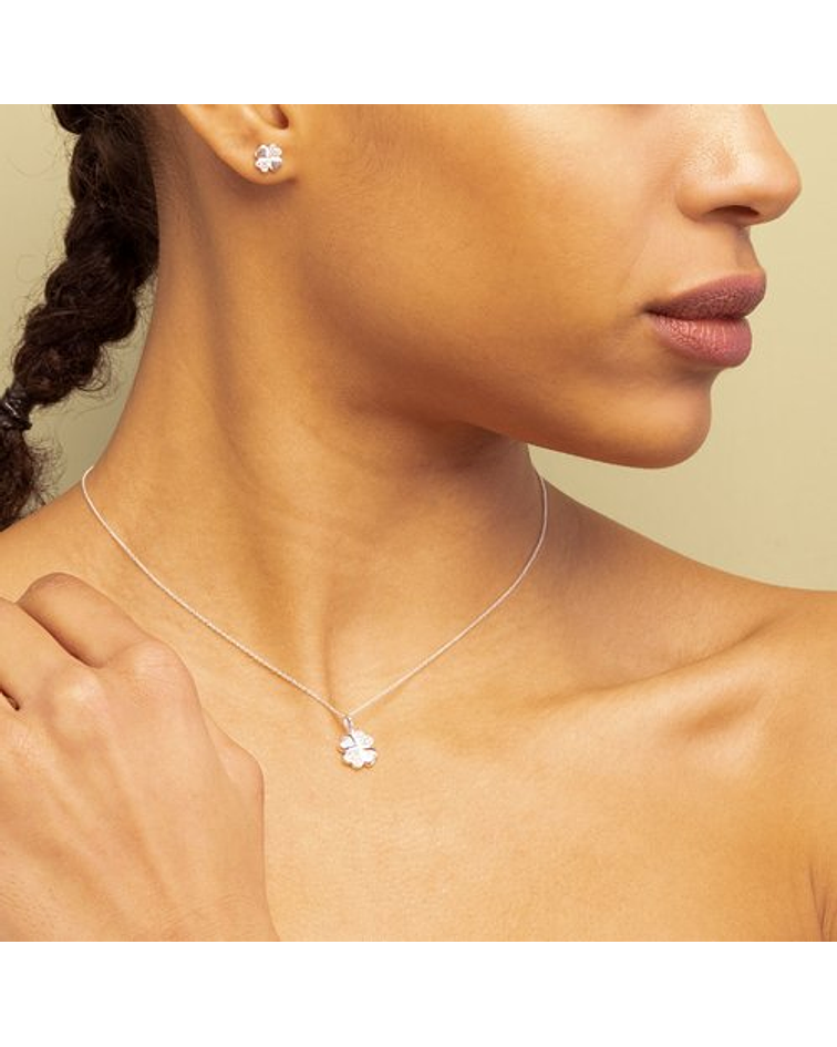 Set de gargantilla y pendientes trébol