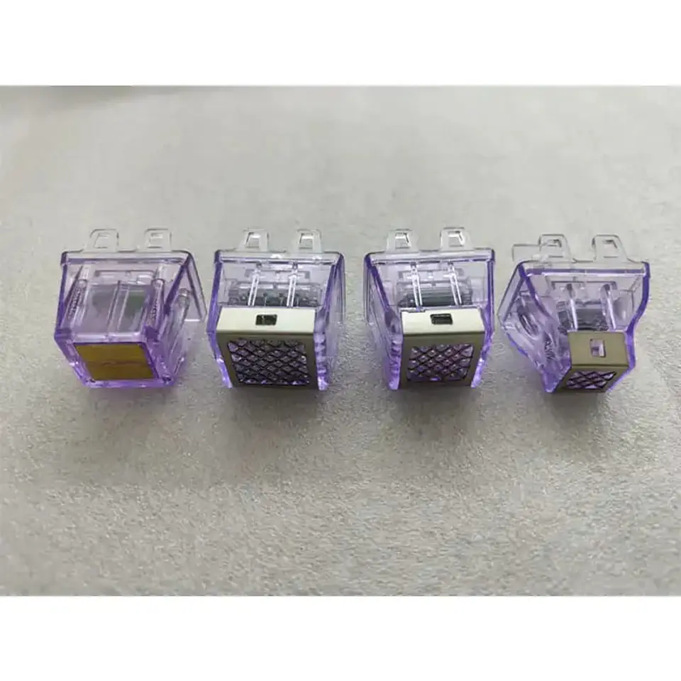 Equipo RF fraccionada Crystallite Depth 8 - Portátil (Microneedle) + Martillo de Frio 3