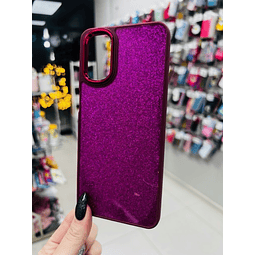 Carcasa brillo papel fucsia Moto G22