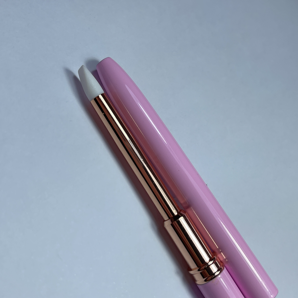 SILICONE BRUSH BELUCCI NAILS 1