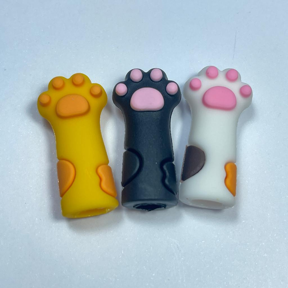 PATITAS DE GATO CUBRE CORTA CUTICULAS 1