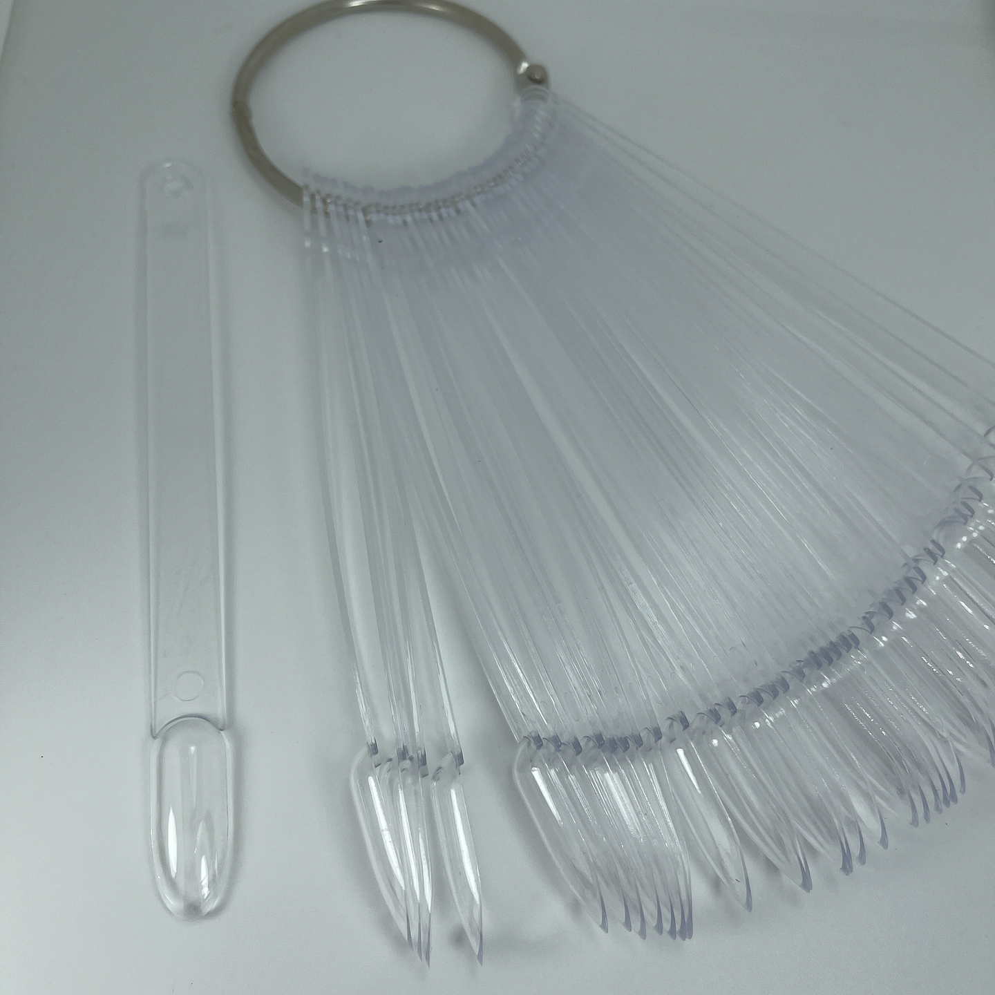 MUESTRARIO UÑERO ALMENDRA  1