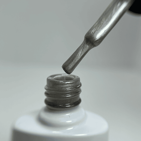 ESMALTE PERMANENTE OJO DE GATO - MOONLIGHT 01 BORN PRETTY