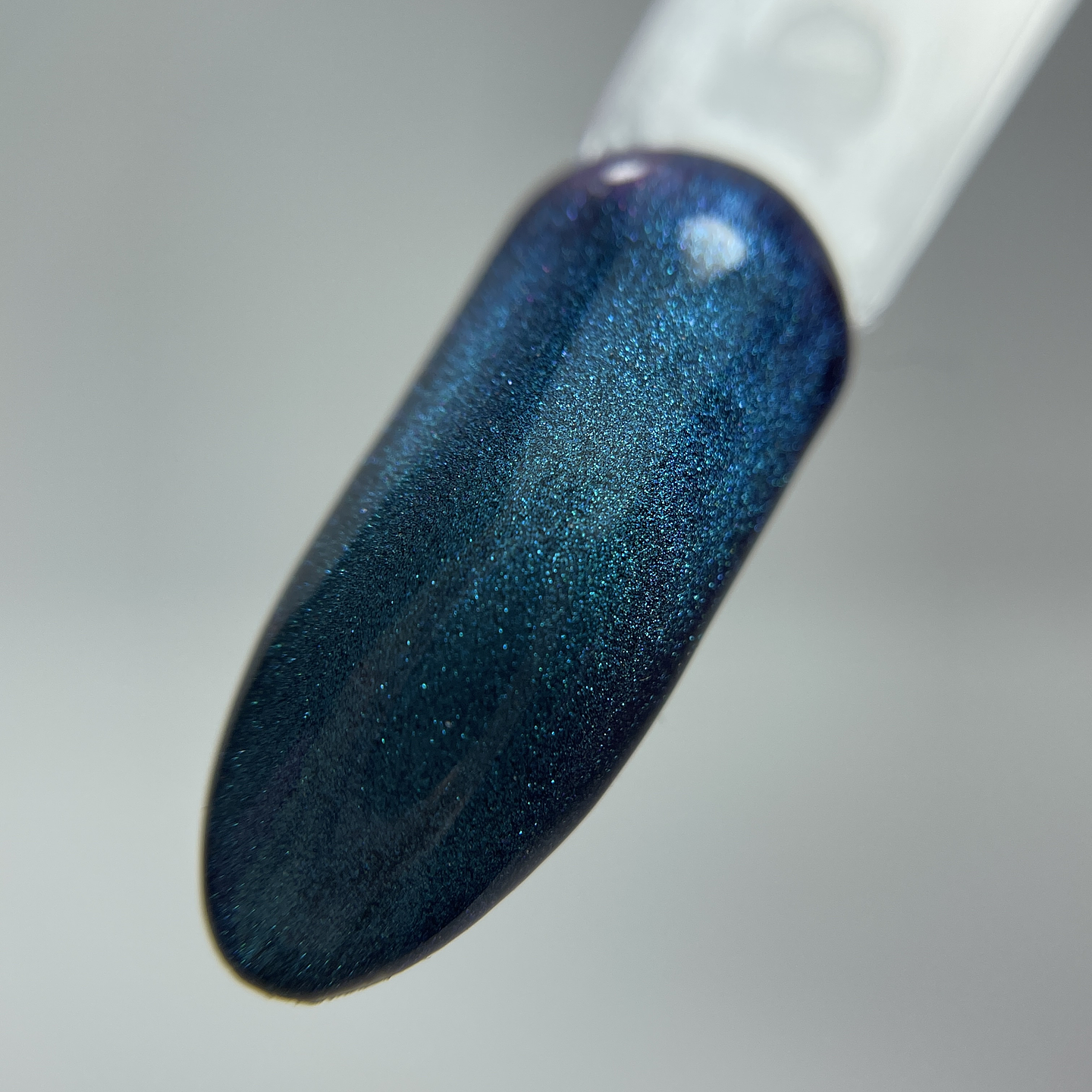 ESMALTE PERMANENTE OJO DE GATO - AURORAS CAT  04 BORN PRETTY 2