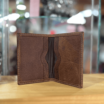 Tarjetero cuero camel intenso envejecido