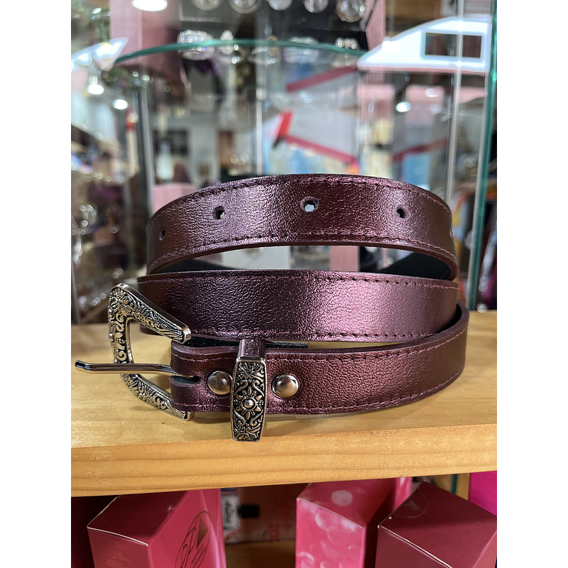 Cinturon cuero morado metalizado 2,5 cms ancho