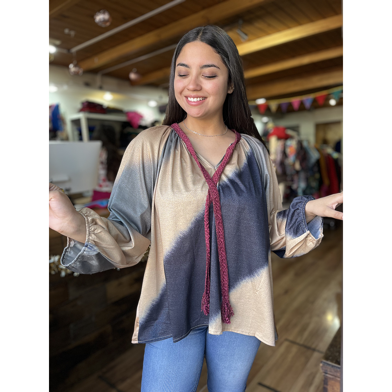 Polera espalda mandala negro manga globo