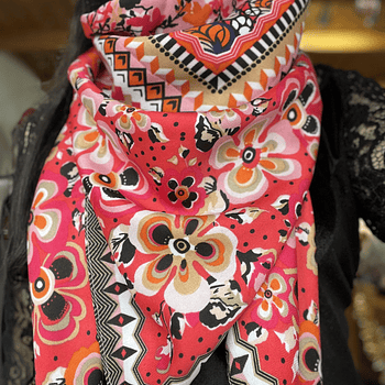 Pañuelo borlas 130*130 cms coral etnic multicolor