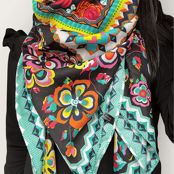 Pañuelo borlas 130*130 cms verde agua negro etnico multicolor