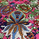 Pañuelo seda 130*130 cms fucsia diseño multicolor