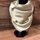 Pañuelo seda 70*70 cms verde olivo