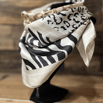 Pañuelo seda 70*70 cms animal print beige negro