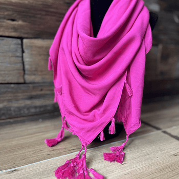 Pañuelo viscosa 90*90 cms fucsia borlas