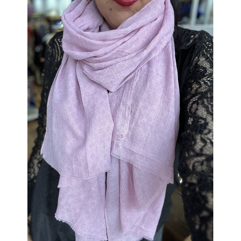 Pañuelo viscosa hilo 70*180 cms  lila flecos