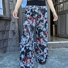 Pantalon kisu encaje floral negro con forro