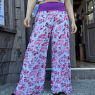 Pantalon kisu encaje floral morado con forro