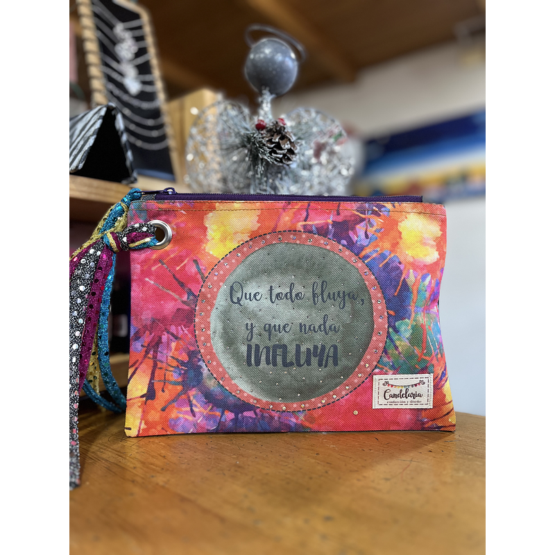 Estuche XL Que todo fluya y que nada influya sublimado variedad de colores